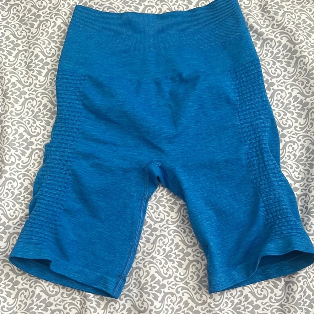 Alphalete Shorts - Picture 2 of 2